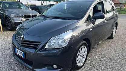 Usata Toyota Verso Active 126 CV (92 kW) 2012 Monovolume