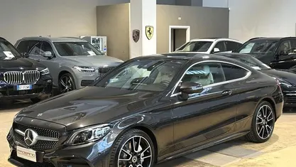 Grigio Usata 2020 Mercedes C300 Premium Coupé | 34.900 € (Buon prezzo)