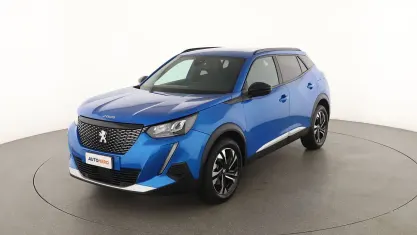 Usata Peugeot 2008 Allure 131 CV (96 kW) 2023 Blu SUV