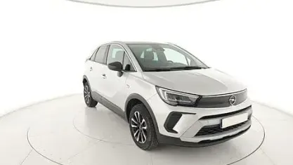 Usata Opel Crossland Elegance 110 CV (80 kW) 2024 Argento SUV