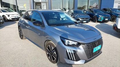 Usata Peugeot 208 Allure 101 CV (74 kW) 2025 Grigio Utilitaria