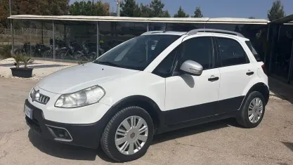 Usata Fiat Sedici Emotion 107 CV (78 kW) 2009 Bianco SUV