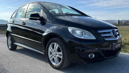 Usata Mercedes B180 116 CV (85 kW) 2010 Nero Monovolume