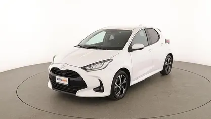 Usata Toyota Yaris Hybrid Trend 116 CV (85 kW) 2024 Bianco
