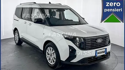 Usata Ford Tourneo Courier Titanium 124 CV (91 kW) 2025 Bianco Monovolume