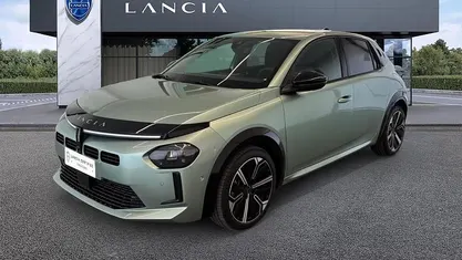 Usata Lancia Ypsilon 101 CV (74 kW) 2025 Utilitaria