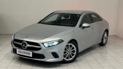 Käytetty Mercedes A180 116 HP (85 kW) 2020 Hopea Sedan