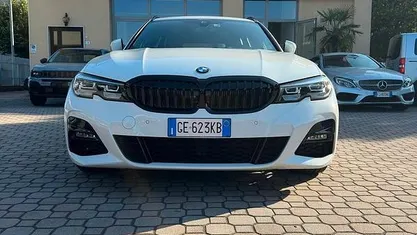 Bianco Usata 2021 BMW 318 M Sport Station wagon | 33.900 € (Molto cara)