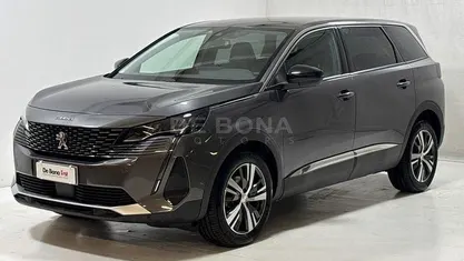 Grigio scuro met. Usata 2023 Peugeot 5008 Allure Monovolume | 24.800 € (Buon prezzo)