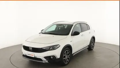 Usata Fiat Tipo Cross 101 CV (74 kW) 2021 Bianco Berlina