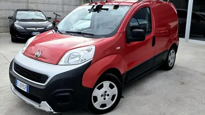 Usata Fiat Fiorino 95 CV (69 kW) 2017 Rosso Monovolume
