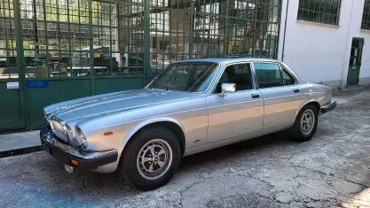 Usata Jaguar XJ6 200 CV (147 kW) 1982 Grigio Berlina