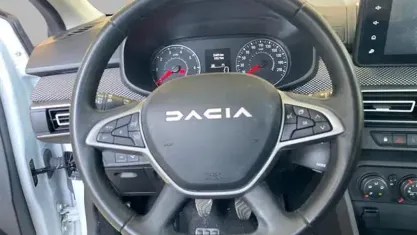 Usata Dacia Sandero Expression 101 CV (74 kW) 2023 Bianco Utilitaria