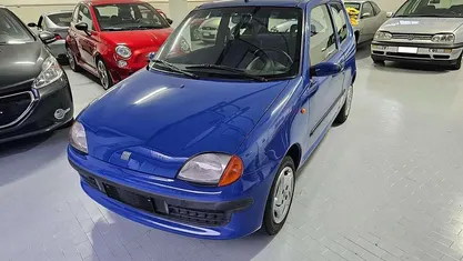Usata Fiat 600 54 CV (39 kW) 2000 Blu/azzurro Berlina