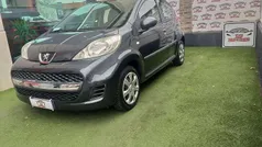 Blu/azzurro Usata 2009 Peugeot 107 Active Due volumi | 3500 € (Buon prezzo)