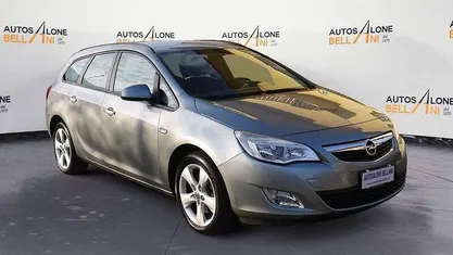 Usata Opel Astra Cosmo 110 CV (80 kW) 2012 Station wagon