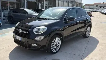 Käytetty Fiat 500X Lounge 120 HP (88 kW) 2016 Musta Katumaasturi