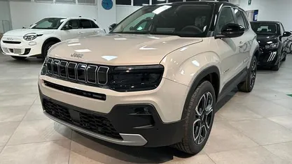 Nuova Jeep Avenger Summit 100 CV (73 kW) 2025 Beige SUV