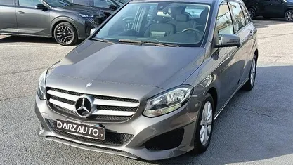 Usata Mercedes B180 Executive 109 CV (80 kW) 2015 Grigio scuro metallizzato Monovolume