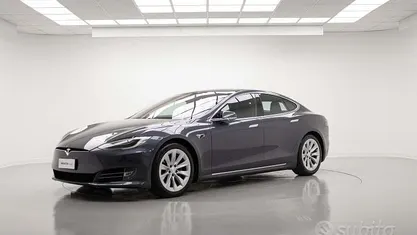 Usata Tesla Model S 503 kW (685 CV) 2018 Argento Utilitaria