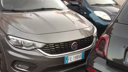 Usata Fiat Tipo Opening Edition 120 CV (88 kW) 2016 Grigio Berlina