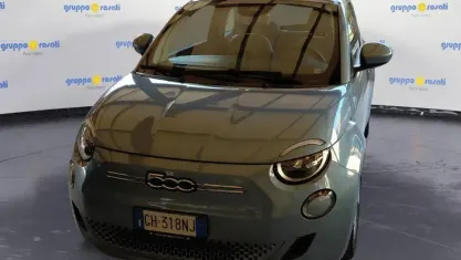 Usata Fiat 500e La Prima 86 kW (118 CV) 2021 Argento Berlina