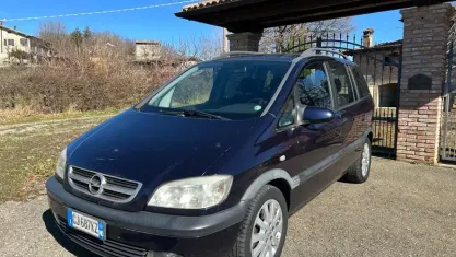 Usata Opel Zafira 97 CV (71 kW) 2003 Nero Monovolume