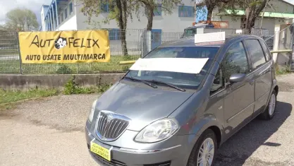 Usata Lancia Musa 90 CV (66 kW) 2009 Grigio Monovolume