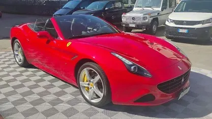 Rosso pastello Usata 2016 Ferrari California Cabrio | 134.200 € (Buon prezzo)