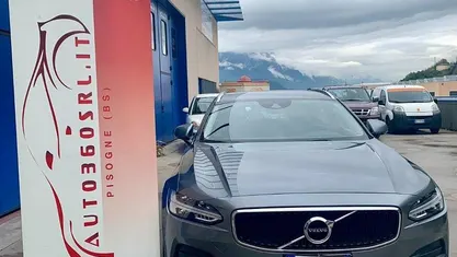 Usata Volvo V90 Momentum 190 CV (139 kW) 2016 Antracite metallizzato Station wagon