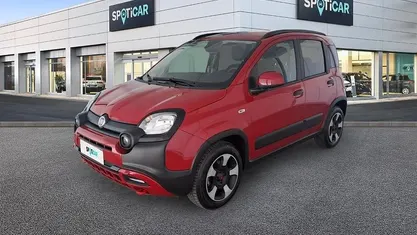 Usata Fiat Panda Cross Cross 70 CV (51 kW) 2024 Rosso Utilitaria