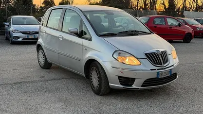 Usata Lancia Musa 77 CV (56 kW) 2009 Grigio Monovolume
