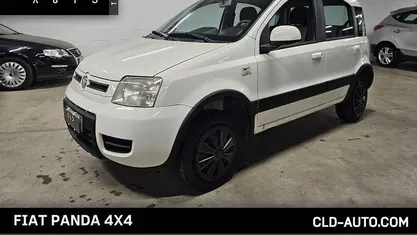 Bianco Usata 2010 Fiat Panda 4x4 Climbing Due volumi | 5400 € (Buon prezzo)