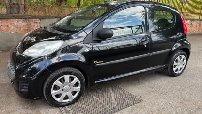 Usata Peugeot 107 68 CV (50 kW) 2009 Nero Utilitaria