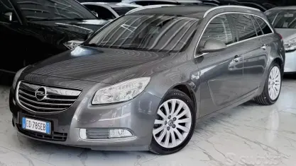 Usata Opel Insignia Cosmo 160 CV (117 kW) 2010 Grigio Station wagon