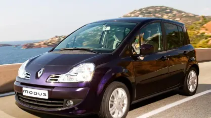 Usata Renault Modus Dynamique 101 CV (74 kW) 2008 Grigio Monovolume