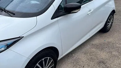 Usata Renault Zoe 41 kW (57 CV) 2015 Bianco Utilitaria