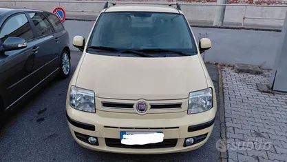 Giallo Usata 2010 Fiat Panda Dynamic Tre volumi | 4950 € (Buon prezzo)