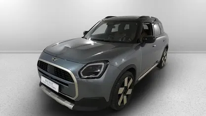 Usata 2024 Mini Countryman Favoured SUV | 41.000 € (Buon prezzo)