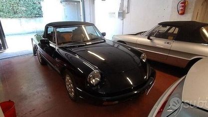 Usata Alfa Romeo Spider 117 CV (86 kW) 1990 Nero Cabrio