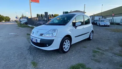 Usata Renault Modus 75 CV (55 kW) 2012 Bianco Monovolume