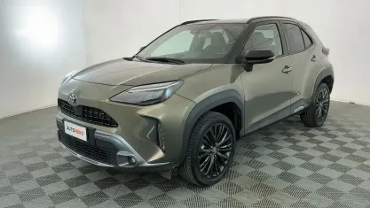 Usata Toyota Yaris 116 CV (85 kW) 2024 Marrone Utilitaria