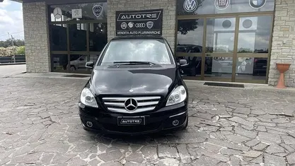 Usata Mercedes B180 Chrome 116 CV (85 kW) 2010 Nero Monovolume