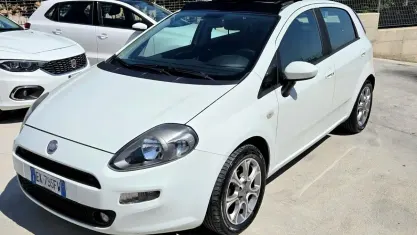 Usata Fiat Punto Lounge 95 CV (69 kW) 2012 Bianco Utilitaria