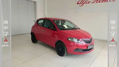 Rosso Usata 2022 Lancia Ypsilon Silver Due volumi | 9890 € (Ottimo prezzo)