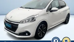 Bianco pastello Usata 2019 Peugeot 208 Signature Sky Due volumi | 10.200 € (Buon prezzo)