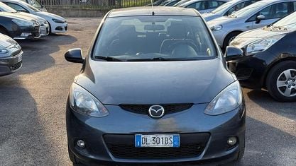 Usata Mazda 2 75 CV (55 kW) 2007 Blu Utilitaria