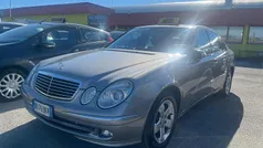Marrone Usata 2006 Mercedes E280 Avantgarde Tre volumi | 7700 € (Buon prezzo)