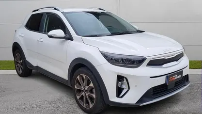 Usata 2023 Kia Stonic SUV | 15.900 € (Buon prezzo)