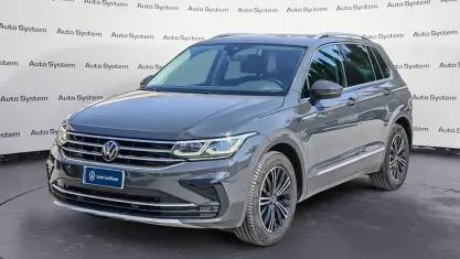 Usata VW Tiguan Elegance 150 CV (110 kW) 2023 Grigio urano SUV